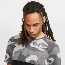 NIKE HyperDry kurzarm Trainingsshirt Camouflage Herren