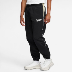 NIKE Sportswear Club Trainingshose Herren