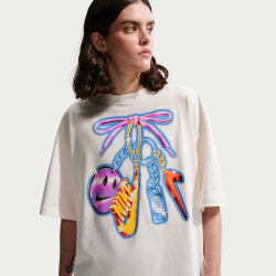 NIKE Sportswear Classic Oversize T-Shirt Damen 133 - sail M