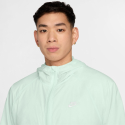 NIKE Windrunner Lightweight UV-Repel Kapuzenjacke Herren 394 - barely green/jade horizon/white S