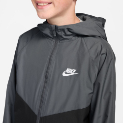 NIKE Sportswear Windrunner Kapuzenjacke Kinder 084 - smoke grey/black/white L (147-158 cm)