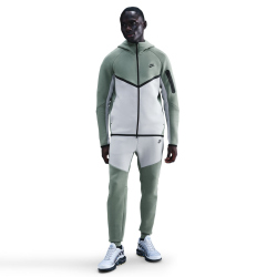 NIKE Tech Fleece Jogginghose Herren 365 - clay green/lt...