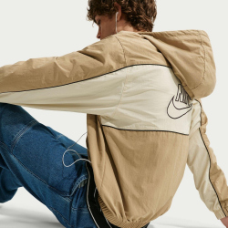 NIKE Club Kapuzenjacke Herren 298 - parachute beige/lt...