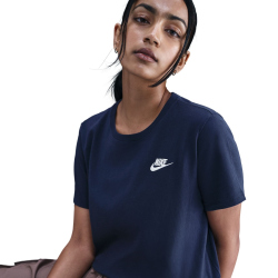 NIKE Sportswear Club Essentials T-Shirt Damen 411 - midnight navy/sail XS