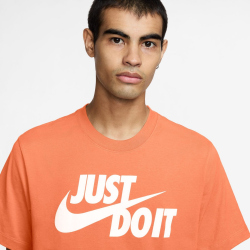 NIKE Sportswear JUST DO IT T-Shirt Herren 835 - orange...