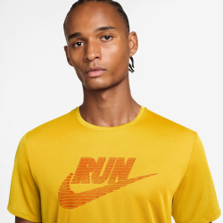 NIKE Miler Dri-FIT UV-Repel Run Engery Laufshirt Herren 845 - laser orange/total orange M
