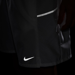NIKE Miler Dri-FIT Laufshorts Kinder 100 - white/white/reflective silv M (137-147 cm)