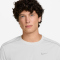 NIKE Miler Dri-FIT UV-Repel Laufshirt Herren 100 - white/reflective silv S