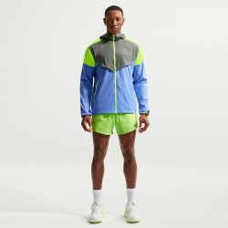 NIKE Impossibly Light Windrunner Laufjacke Herren 494 - royal pulse/smoke grey/volt ice L