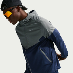 NIKE Impossibly Light Windrunner Laufjacke Herren 086 - smoke grey/smoke grey/midnight navy L