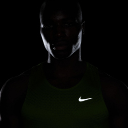 NIKE Stride Dri-FIT ADV Lauf Tanktop Herren 737 - volt...