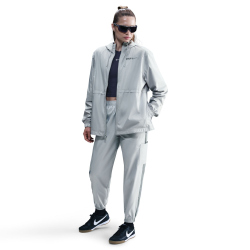 NIKE FC Barcelona Essential Repel Woven Kapuzenjacke...