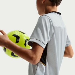 NIKE Academy 25 Dri-FIT kurzarm Trainingsshirt Kinder 077 - lt smoke grey/black/white/metallic gold M (137-147 cm)