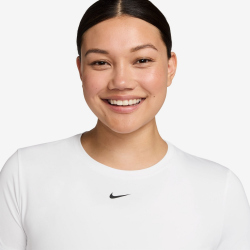 NIKE One Classic Dri-FIT kurzarm Fitness-Trainingsshirt...