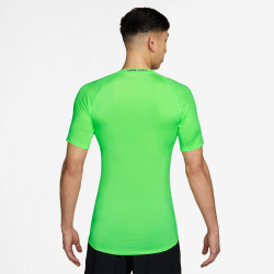 NIKE Pro Dri-FIT Tight kurzarm Fitnessshirt Herren 398 -...