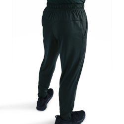 NIKE Totality Slim Vielseitige Trainingshose Herren 390 -...