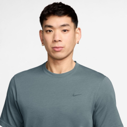 NIKE Dri-FIT Primary kurzarm Fitnessshirt Herren 382 -...