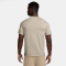 NIKE Dri-FIT Primary kurzarm Fitnessshirt Herren 104 - lt orewood brn/lt orewood brn XL