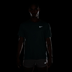 NIKE UV Miler Dri-FIT kurzarm Laufshirt Herren 017 - cannon/reflective silv XL