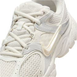NIKE V5 RNR Sneaker Damen