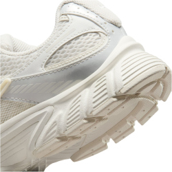 NIKE V5 RNR Sneaker Damen