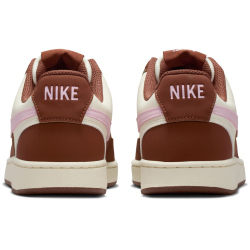 NIKE Court Vision Low Premium Sneaker Damen 004 - soft pearl/pink foam-fauna brown 35.5