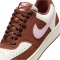 NIKE Court Vision Low Premium Sneaker Damen 004 - soft pearl/pink foam-fauna brown 36.5