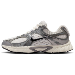 NIKE V5 RNR Sneaker Kinder 003 - phantom/black-pencil point 36