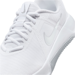 NIKE MC Trainer 3 Fitnessschuhe Damen 100 - white/mtlc platinum-photon dust 42.5