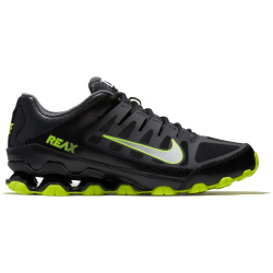 NIKE Reax 8 TR Fitnessschuhe Herren 022 - black/metallic silver-anthracite 39