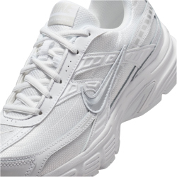 NIKE Initiator Sneaker Damen 100 - white/metallic silver-photon dust 44