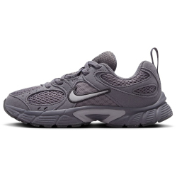 NIKE V5 Runner Suede Sneaker Kinder 001 - pencil point/atmosphere grey 31