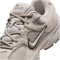 NIKE V5 RNR Sneaker 201 - moon particle/lt orewood brn 42