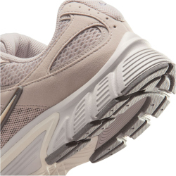 NIKE V5 RNR Sneaker 201 - moon particle/lt orewood brn 42