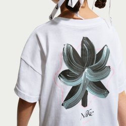 NIKE Sportswear Flower Boxy T-Shirt Mädchen 100 -...