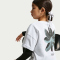 NIKE Sportswear Flower Boxy T-Shirt Mädchen 100 - white S (128-137 cm)