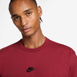 NIKE Sportswear Premium Essentials T-Shirt Herren 613 - team crimson M