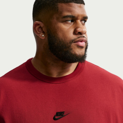 NIKE Sportswear Premium Essentials T-Shirt Herren 613 - team crimson M
