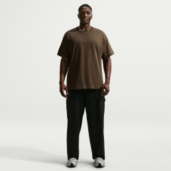 NIKE Sportswear Premium Essentials T-Shirt Herren 212 - dark hazel S
