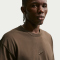 NIKE Sportswear Premium Essentials T-Shirt Herren 212 - dark hazel S