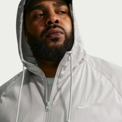NIKE Windrunner Storm-FIT Kapuzenjacke Herren 012 - lt iron ore/sail/sail S