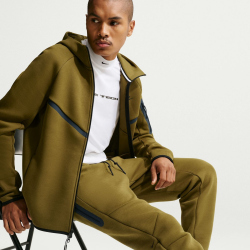 NIKE Tech Fleece Jogginghose Herren 368 - olive flak/black XS