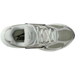 NIKE V5 RNR Sneaker Damen 301 - spruce fog/summit white-metallic silver 35.5