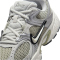NIKE V5 RNR Sneaker Damen 301 - spruce fog/summit white-metallic silver 35.5
