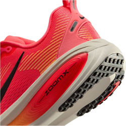 NIKE Vomero 18 Laufschuhe Damen 803 - hot lava/black-chalk-orange pulse 40.5