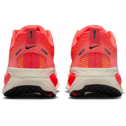 NIKE Vomero 18 Laufschuhe Damen 803 - hot lava/black-chalk-orange pulse 40.5