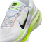 NIKE Vomero 18 Laufschuhe Herren 120 - white/black-volt-barely volt 38.5