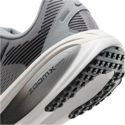 NIKE Vomero 18 Laufschuhe Herren 012 - wolf grey/anthracite-pure platinum 41