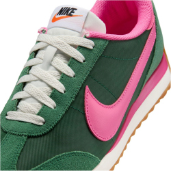 NIKE Pacific Sneaker Damen 303 - fir/pinksicle-sail-gum light brown 38.5