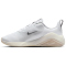 NIKE Bella 7 Fitnessschuhe Damen 109 - white/multi-color-sail-pencil point 40